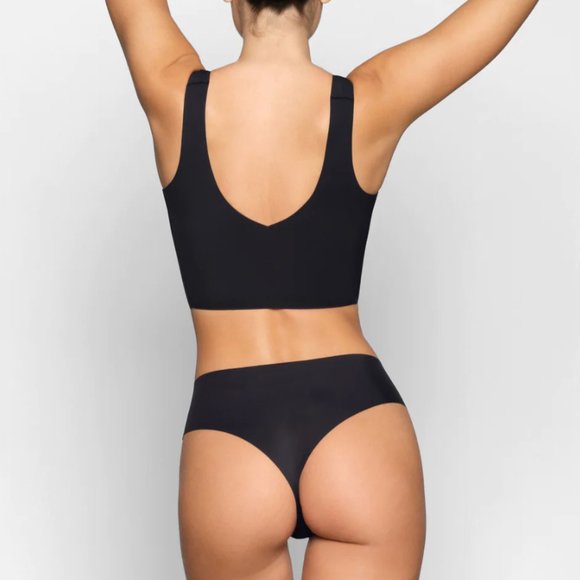 SKIMS Naked Plunge Longline Bra in Onyx (Size S) - Picture 2 of 9